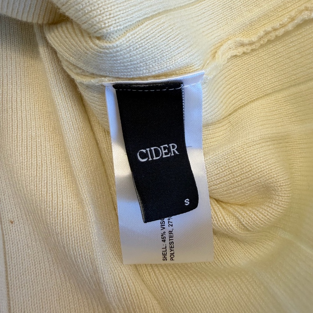 CIDER Pleated Knit Mini Skirt – Size S – Cream / Ivory - Picture 4 of 6